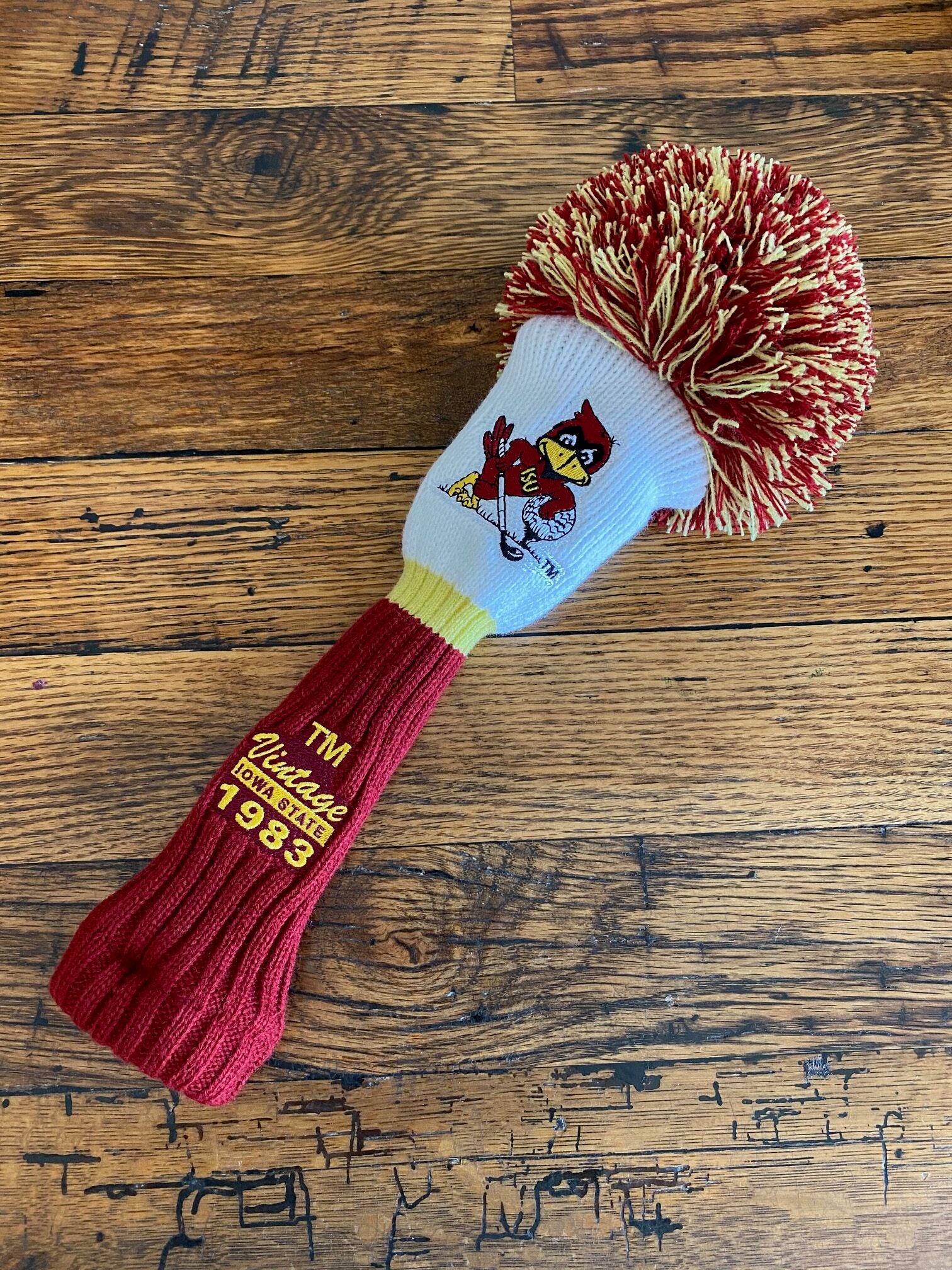 Iowa State University "Vintage" POM Wood Cover (White/Burgundy)